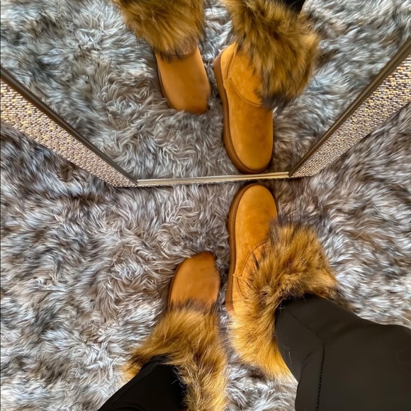 Asymmetrical Tan Faux Fur Boots - Picture 3 of 9